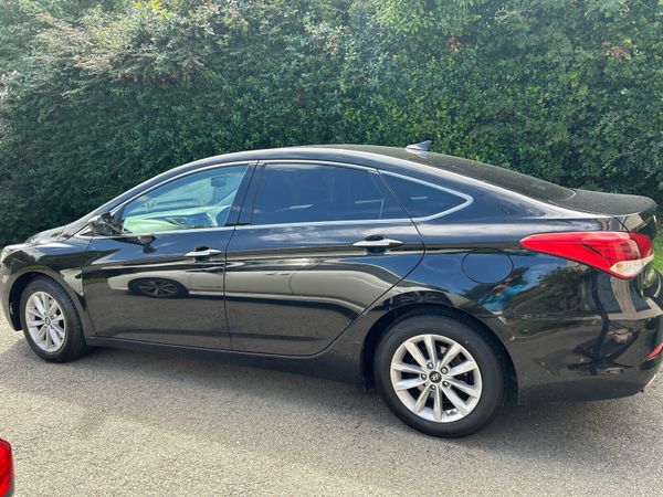 Hyundai i40 Saloon, Diesel, 2016, Black