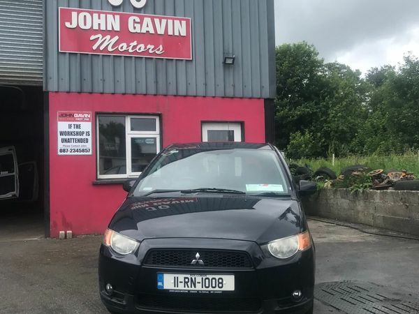Mitsubishi Colt MPV, Petrol, 2011, Black