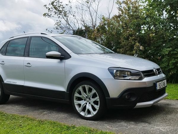Volkswagen Polo Hatchback, Petrol, 2015, Silver