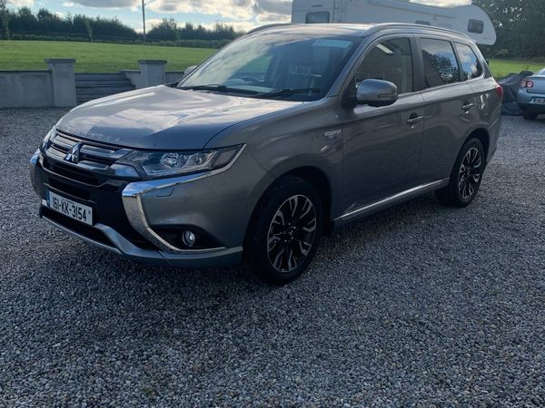 Mitsubishi Outlander SUV, Petrol Plug-in Hybrid, 2016, Grey