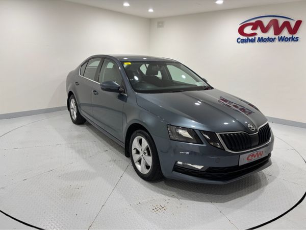 Skoda Octavia Hatchback, Petrol, 2019, Grey
