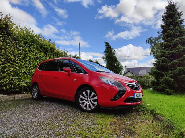 Opel Zafira MPV, Diesel, 2016, Red
