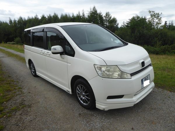 Honda Stepwagon MPV, Petrol, 2009, White