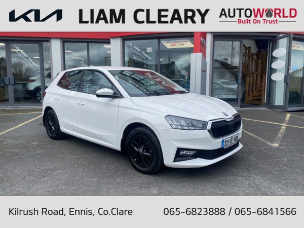 Skoda Fabia Hatchback, Petrol, 2022, White
