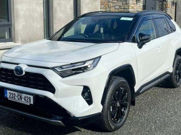 Toyota RAV4 SUV, Petrol Hybrid, 2023, White