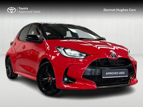 Toyota Yaris Hatchback, Petrol Hybrid, 2022, Red
