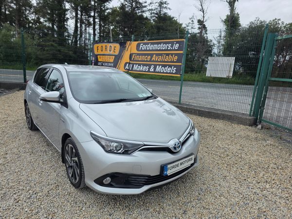 Toyota Auris MPV, Petrol Hybrid, 2016, Silver