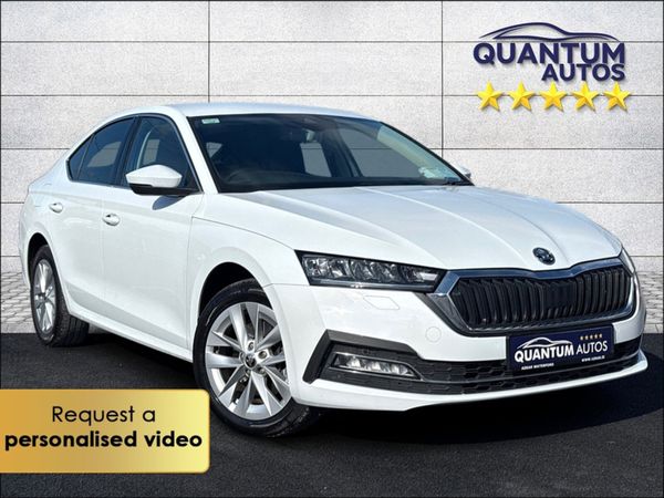 Skoda Octavia Hatchback, Petrol Plug-in Hybrid, 2023, White