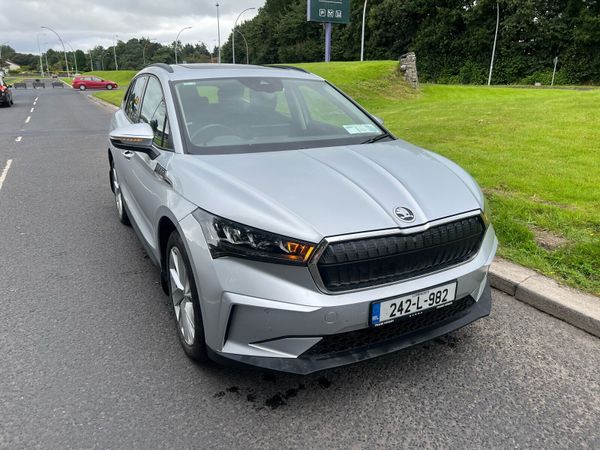 Skoda Enyaq Estate/Jeep, Electric, 2024, Grey