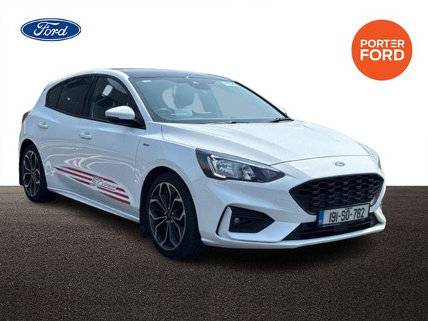 Ford Focus Hatchback, Petrol, 2019, White