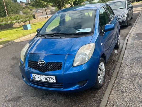 Toyota Yaris Hatchback, Petrol, 2007, Blue