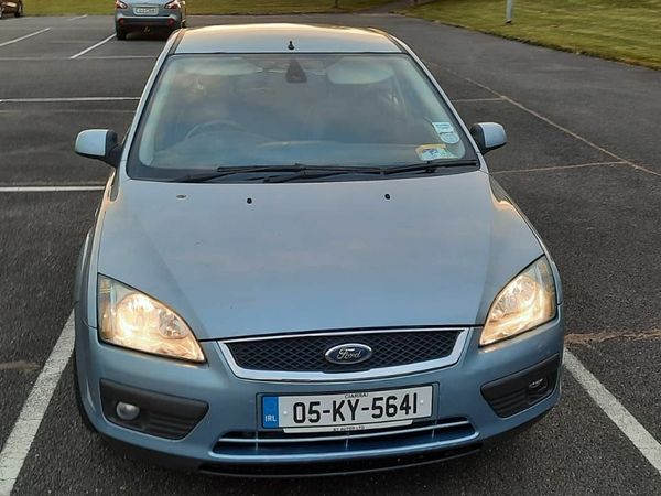 Ford Focus Hatchback, Petrol, 2005, Blue