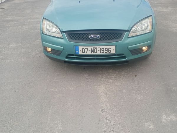 Ford Focus Hatchback, Petrol, 2007, Green