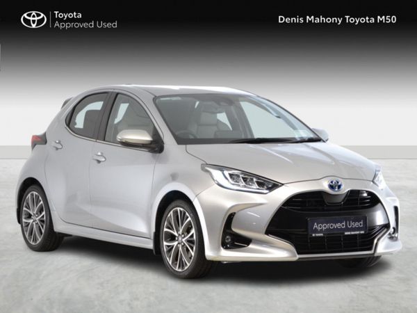 Toyota Yaris Hatchback, Petrol Hybrid, 2021, Silver