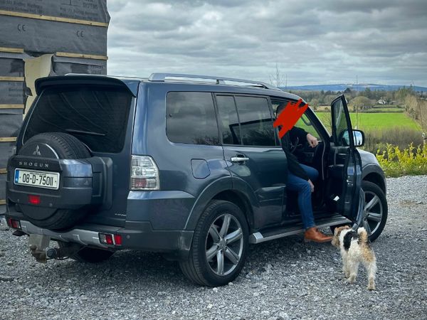 Mitsubishi Pajero SUV, Diesel, 2008, Grey