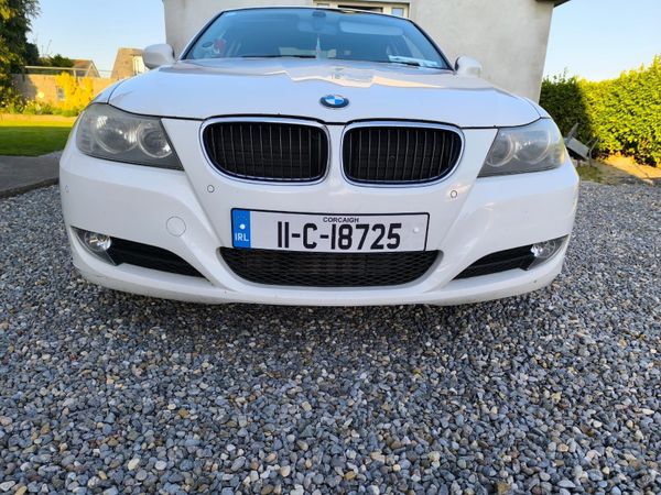 BMW 3-Series Saloon, Diesel, 2011, White