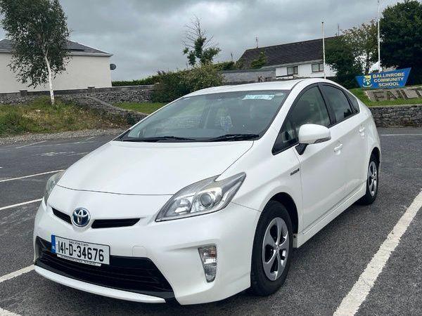 Toyota Prius Hatchback, Petrol Hybrid, 2014, White