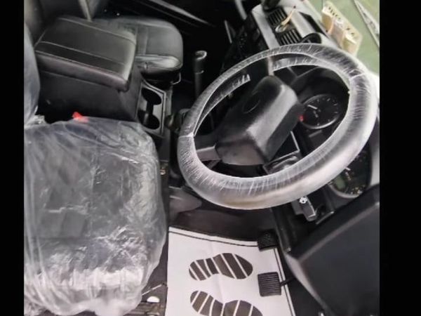 Land Rover Defender SUV, Diesel, 2012, White