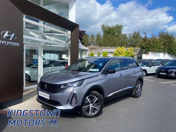 Peugeot 5008 MPV, Petrol, 2023, Grey