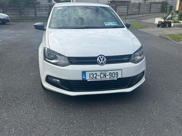 Volkswagen Polo Hatchback, Petrol, 2013, White