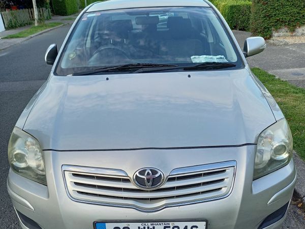 Toyota Avensis Saloon, Petrol, 2006, Silver