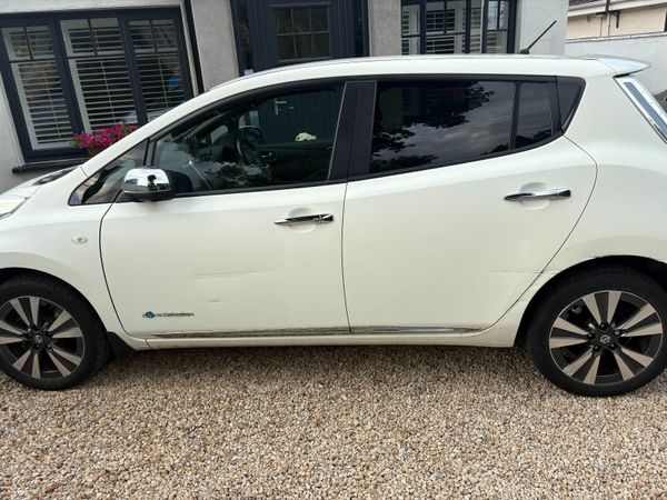 Nissan Leaf Hatchback, Electric, 2016, White