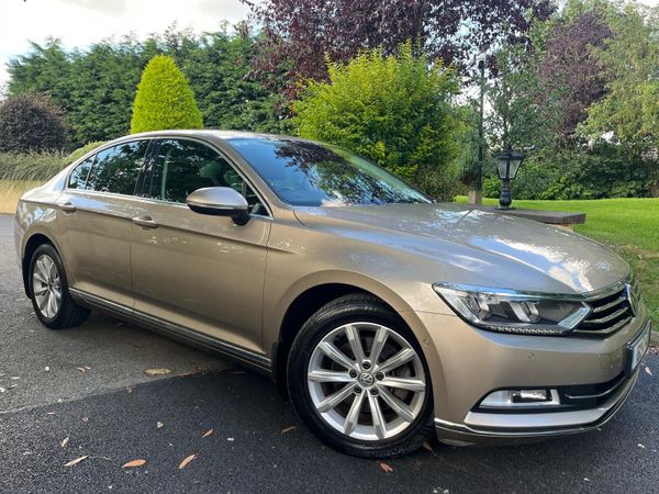 Volkswagen Passat Saloon, Diesel, 2016, Gold