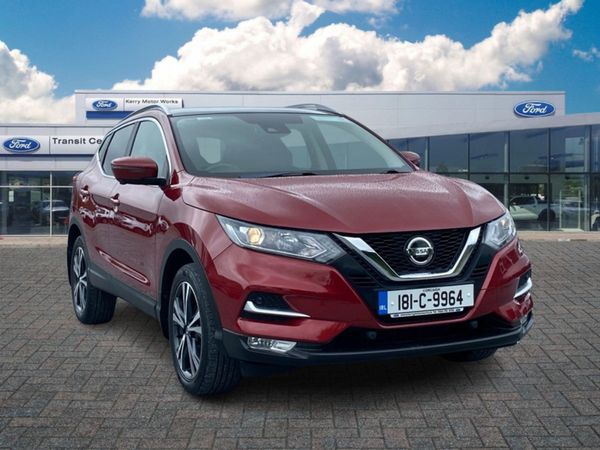 Nissan Qashqai MPV, Petrol, 2018, Red