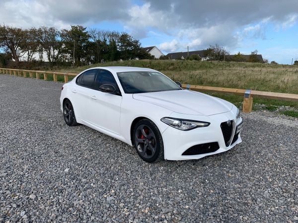 Alfa Romeo Giulia Saloon, Diesel, 2017, White