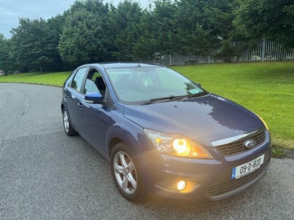 Ford Focus Hatchback, Petrol, 2009, Blue
