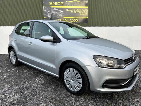 Volkswagen Polo Hatchback, Petrol, 2015, Silver
