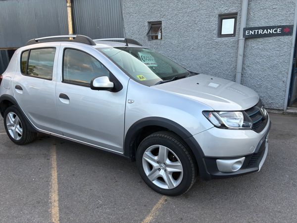 Dacia Sandero Stepway Hatchback, Diesel, 2016, Silver