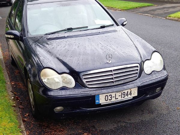 Mercedes-Benz C-Class Saloon, Diesel, 2003, Blue