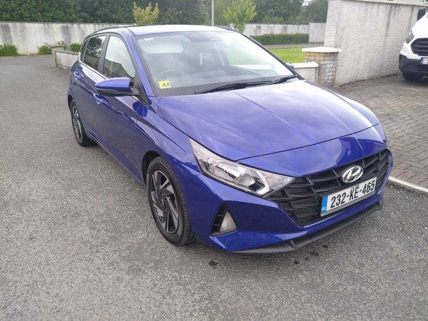 Hyundai i20 Hatchback, Petrol, 2023, Blue