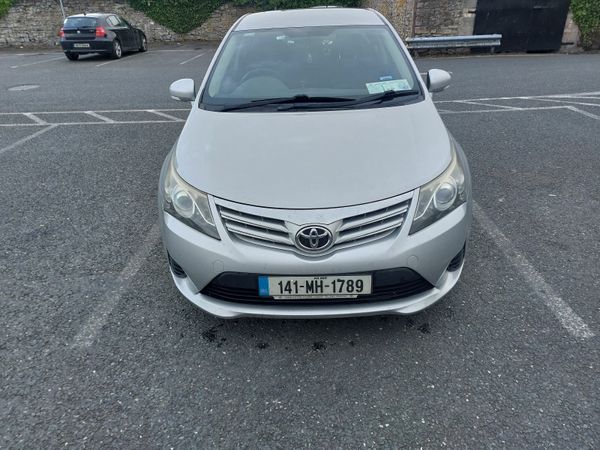 Toyota Avensis Saloon, Diesel, 2014, Silver