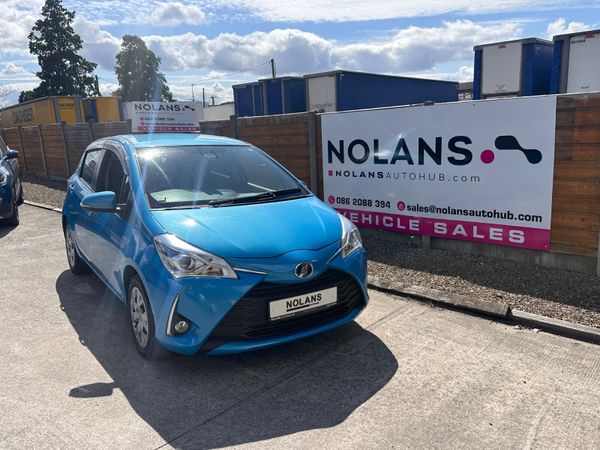 Toyota Vitz Hatchback, Petrol Hybrid, 2017, Blue