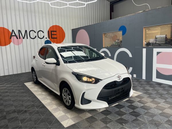 Toyota Yaris Hatchback, Petrol, 2021, White