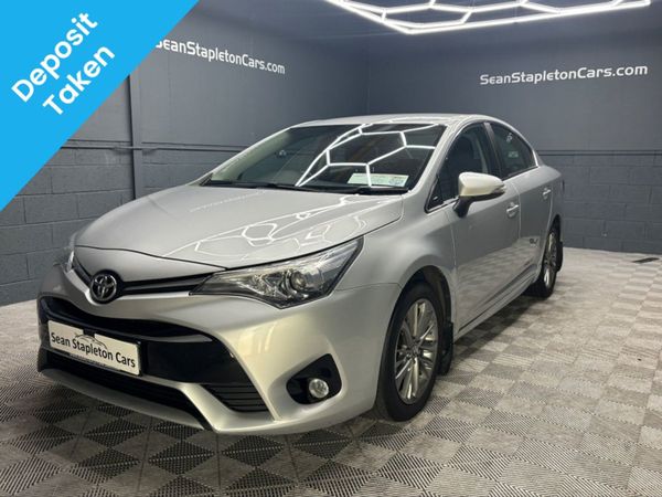 Toyota Avensis Saloon, Diesel, 2017, Silver