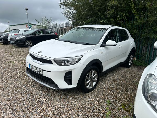 Kia Stonic Estate/Jeep, Petrol, 2018, White