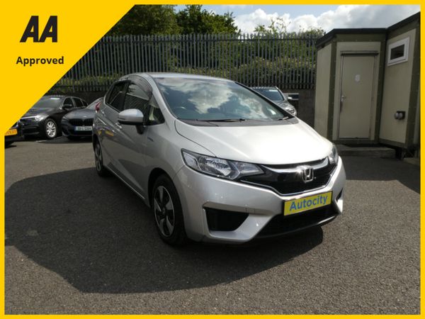 Honda Fit Hatchback, Petrol Hybrid, 2017, Silver