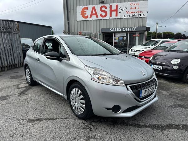 Peugeot 208 Hatchback, Petrol, 2014, Grey