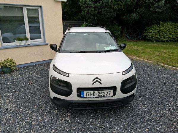 Citroen C4 Cactus Hatchback, Diesel, 2017, White
