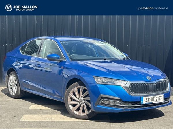 Skoda Octavia Saloon, Petrol, 2023, Blue