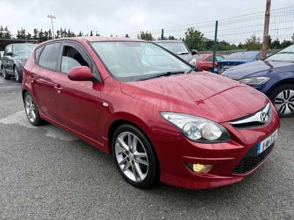 Hyundai i30 Hatchback, Diesel, 2011, Red