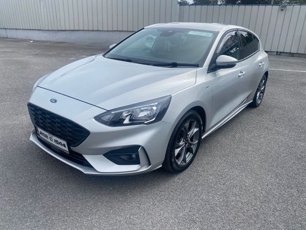 Ford Focus Hatchback, Petrol, 2020, Grey
