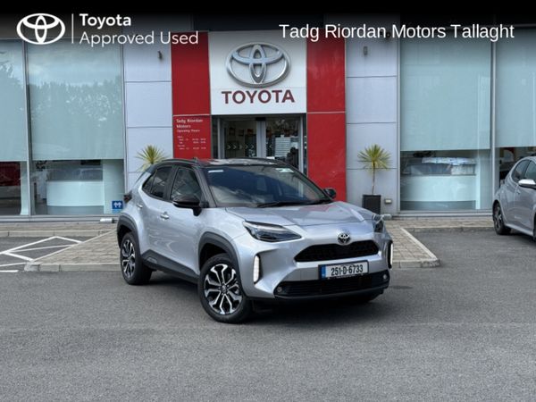 Toyota Yaris Cross Hatchback, Petrol Hybrid, 2025, Silver