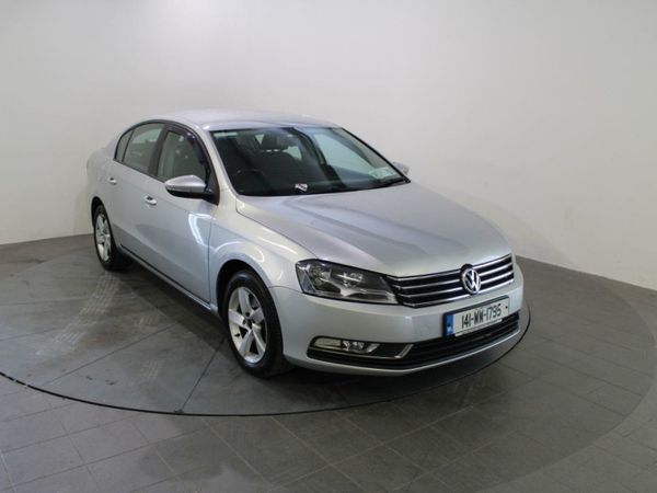 Volkswagen Passat Saloon, Diesel, 2014, Silver