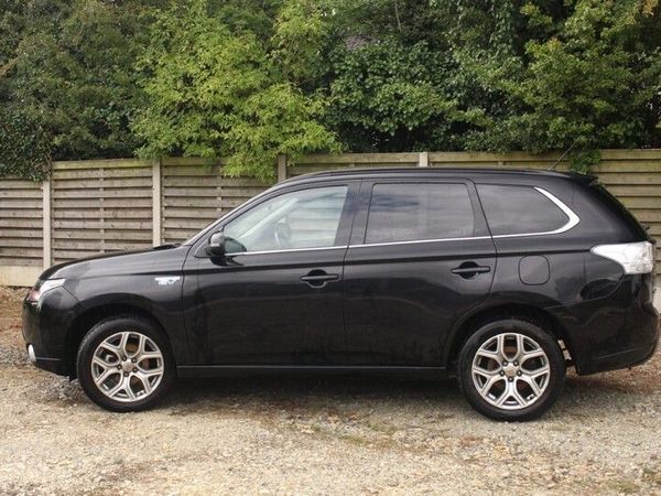 Mitsubishi Outlander SUV, Petrol Plug-in Hybrid, 2014, Black