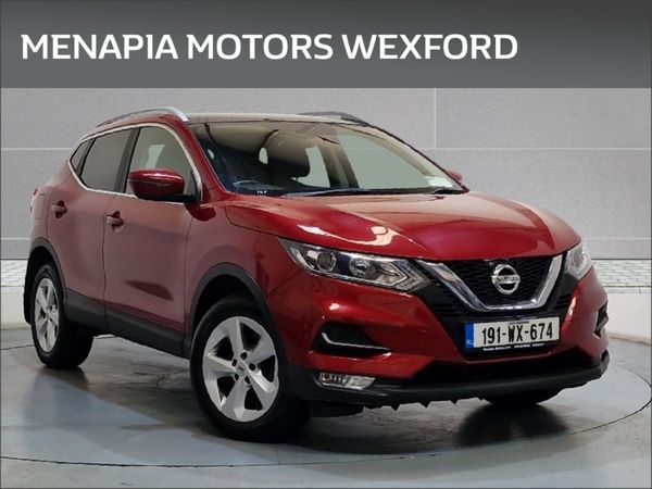 Nissan Qashqai MPV, Diesel, 2019, Red