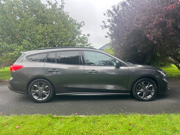 Ford Focus Estate/Jeep, Diesel, 2021, Grey